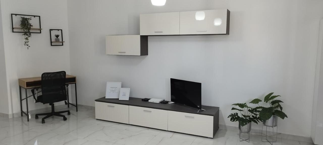 Large And Modern Apartment In The Centre Of Malta Mosta Εξωτερικό φωτογραφία