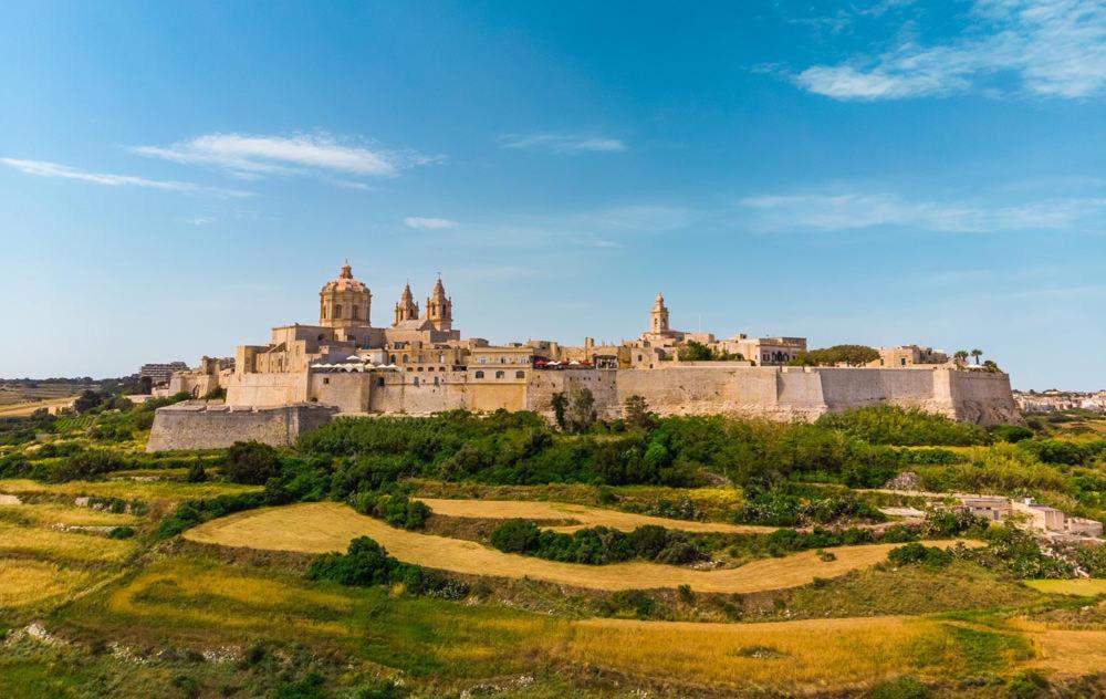Large And Modern Apartment In The Centre Of Malta Mosta Εξωτερικό φωτογραφία